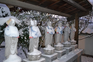 紅爐一点雪