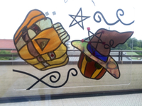 窓ガラスにペチョって貼るステンドアートハロウィン！
