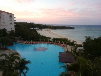沖縄の夜明けは7時過ぎます
