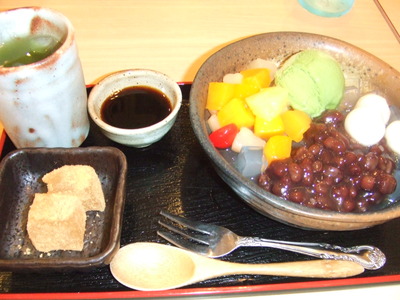 麦とろガーデン抹茶あんみつ
