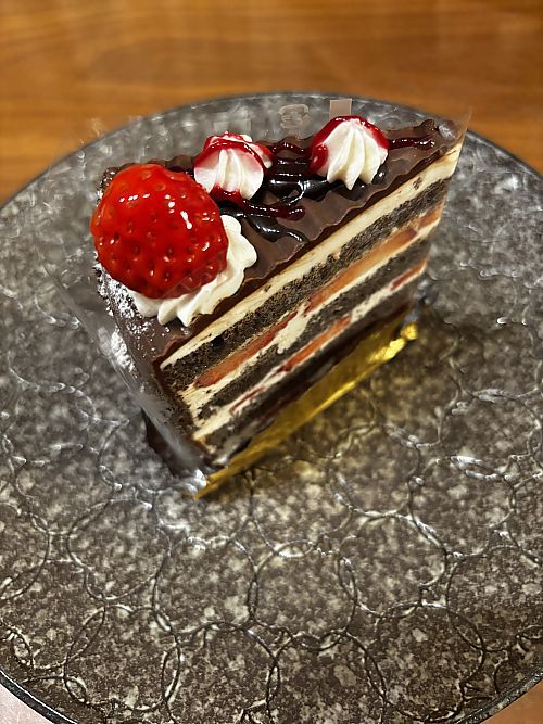 魯菴さんで誕生日祝いランチ♪ プレゼントありがと!! (豊田市) 魯菴さんで誕生日祝いランチ♪ プレゼントありがと!! (豊田市)