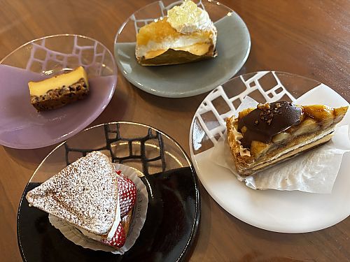 魯菴さんで誕生日祝いランチ♪ プレゼントありがと!! (豊田市) 魯菴さんで誕生日祝いランチ♪ プレゼントありがと!! (豊田市)