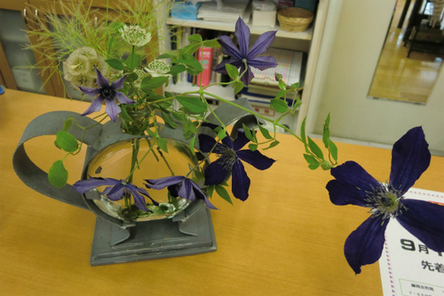 庭の花を店に 庭の花を店に
