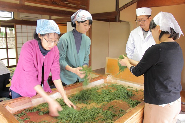 まちさとミライ塾で手揉み製茶体験☆