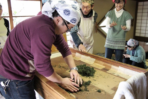 まちさとミライ塾で手揉み製茶体験☆