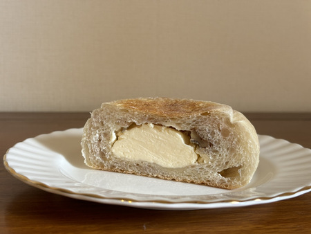 パン職人に聞いた！クリームチーズのパン２種の違い/スタッフ募集中♪