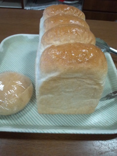 中津川　フロイデルのパン