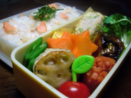 ４月１６日　焼き鮭の混ぜご飯のお弁当☆