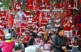 ベトナムで　クリスマス　を　むかいます。