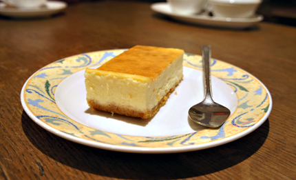 豊田市あぶさんとで石釜焼きの自家製チーズケーキを！