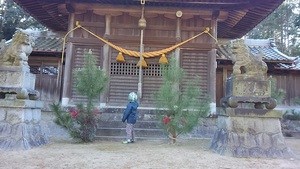 熊野神社とお地蔵さんに散歩　新年の準備が進んでいます