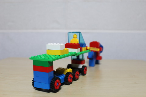 LEGO　バスをひくゾウ　～妹作～