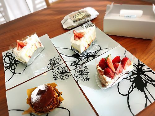 ブールブールさんのケーキたち 抹茶シュトーレンもゲット 豊田市 ドキンちゃんの豊田市グルメ情報ブログ 人気のふるさと納税情報も発信