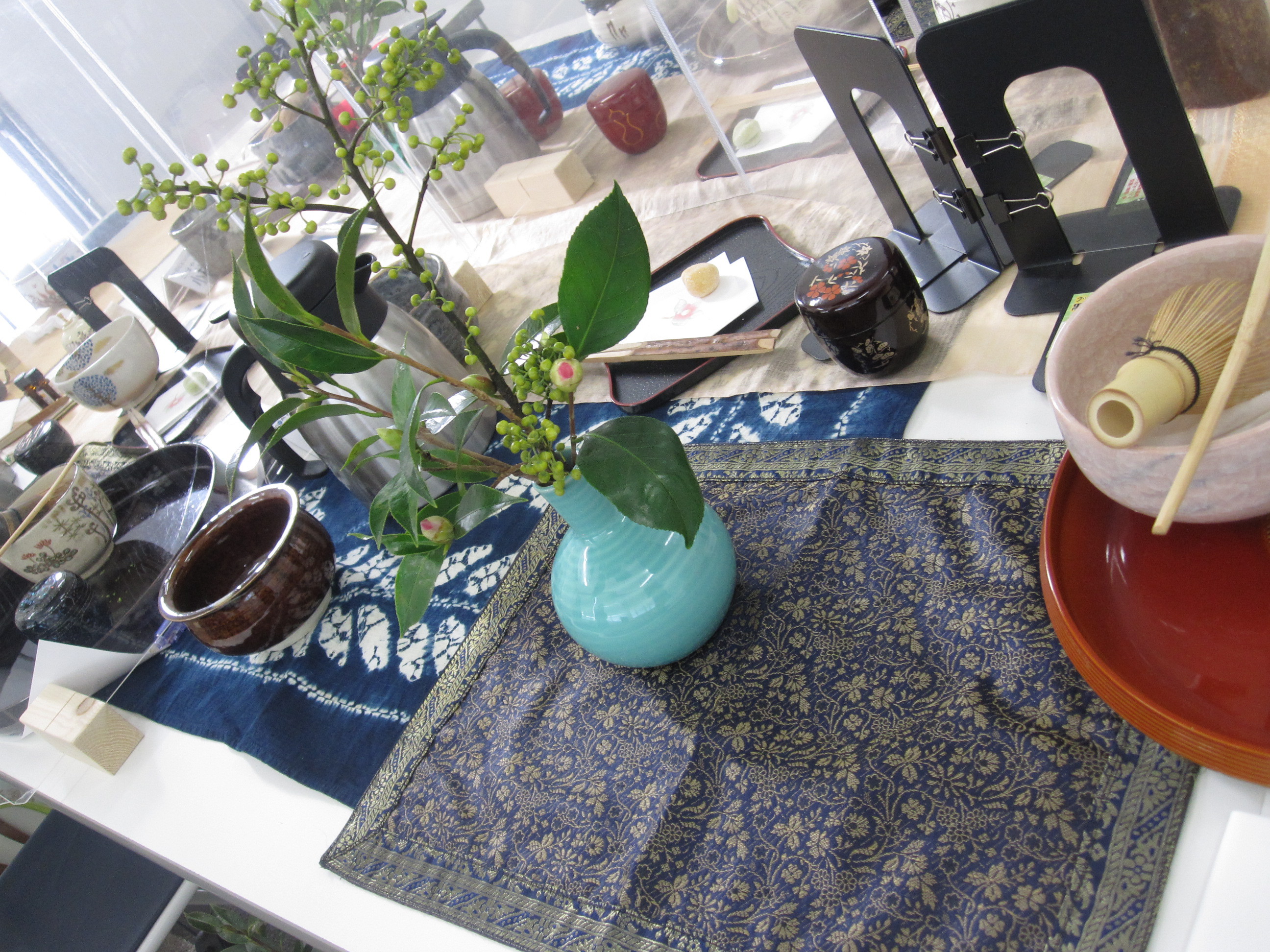 テーブル茶道・2月の茶花