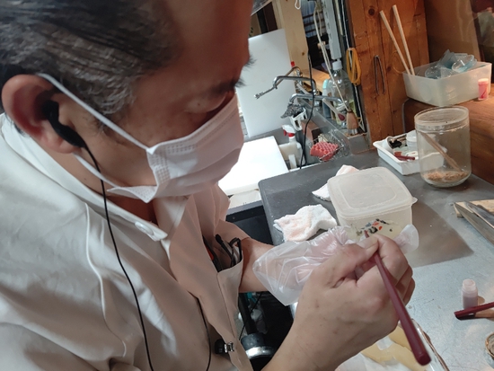 錦鯉アート 美しい錦鯉がお料理のお皿に | くすのき茶屋「花屋敷