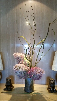 岡崎市の老舗中華料理店 萬珍軒様にお花をいけてきました 岡崎 オーダーメイドの花屋 いながき花屋