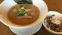 サラダバー付きラーメン屋 Hi-BRi(*ˊૢᵕˋૢ*) 2015/12/24 18:09:29
