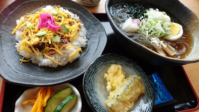 山岡のおばあちゃん市のちらし寿司がまた食べたい！(#^^#)