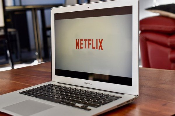 Netflixの休眠会員の自動解約とブランディングの関係
