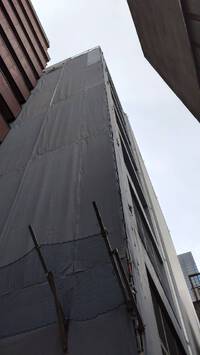 マンション改修工事足場－組立て!!