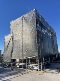 マンション改修工事足場－組立て!!