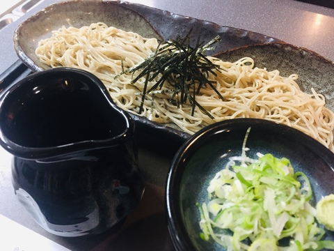 新そばの季節！北海道産蕎麦粉を使用した美味しいざるそばです。