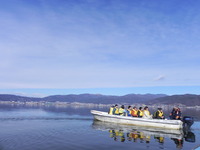 お正月は諏訪湖でわかさぎ釣り