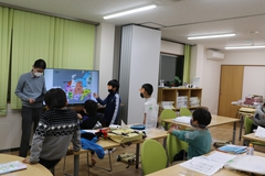 RAKUTO豊田校は自ら考え、まとめて表現することを学べるマインドマップ、速読を使った楽しい習い事のような塾です！