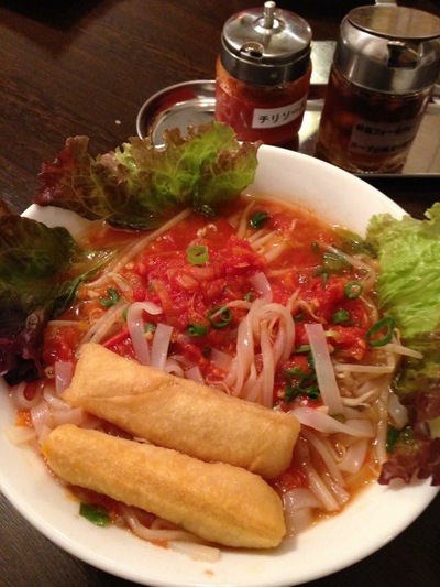 パクチー！ベトナム米の麺フォー！