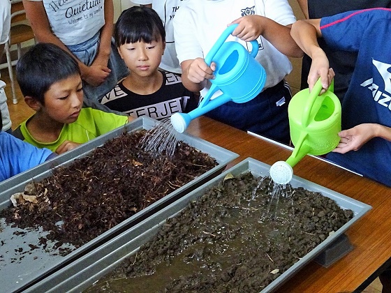 森・水・生き物のつながりを学ぶ！六ッ美中部小学校６年生がホタル学校に来校