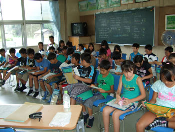 ホタル学校で環境教室！美合小学校４年生が来校