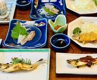 新城まで鮎料理を食べに行ってきました(^^)／今週は感謝セール開催中です♪