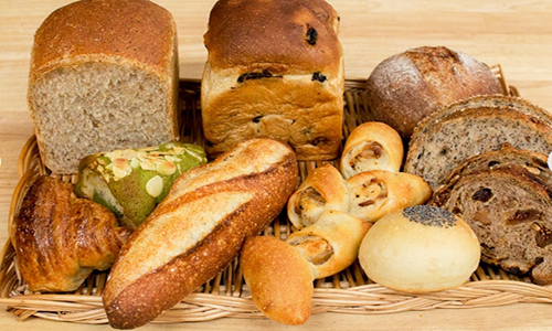 食品ロス削減を目指す取り組み。パン販売サイト「リベイク」