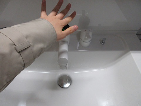 洗面所工事　①「タッチレス水栓」の現場です☆　コロナ禍で需要拡大！　パナソニック「シーライン」＾＾