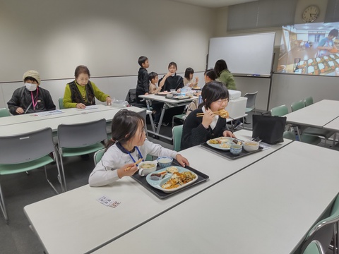 子ども食堂「友遊夕のYou」令和５年度第１１回を開催
